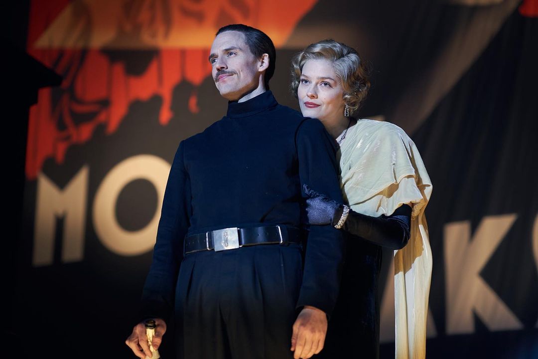 Amber Anderson as Diana Mitford  with Sam Claflin as MP Oswald Mosley in 'Peaky Blinders'