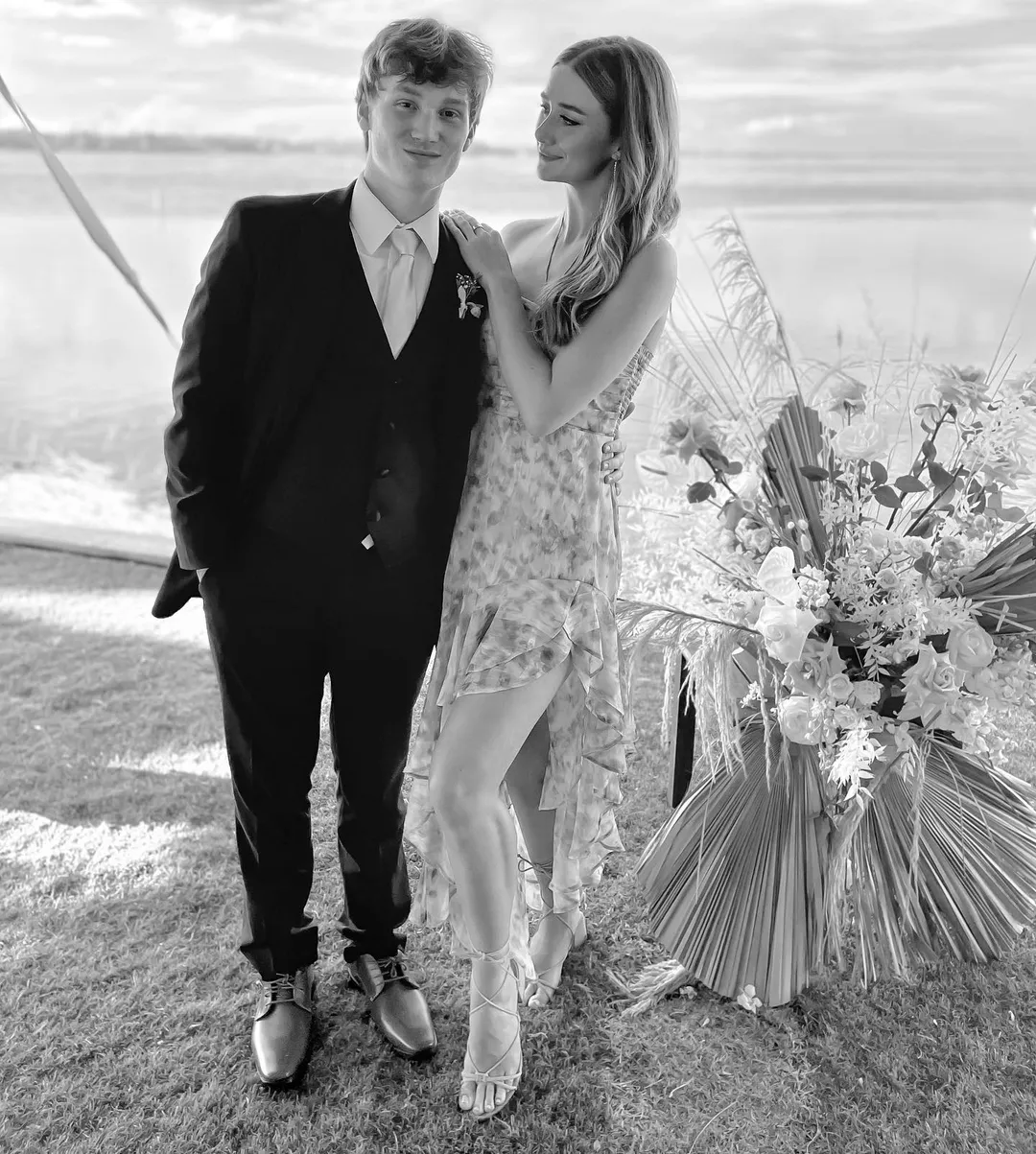 Matt Lintz with his girlfriend Gracie Sapp at his older sister's wedding