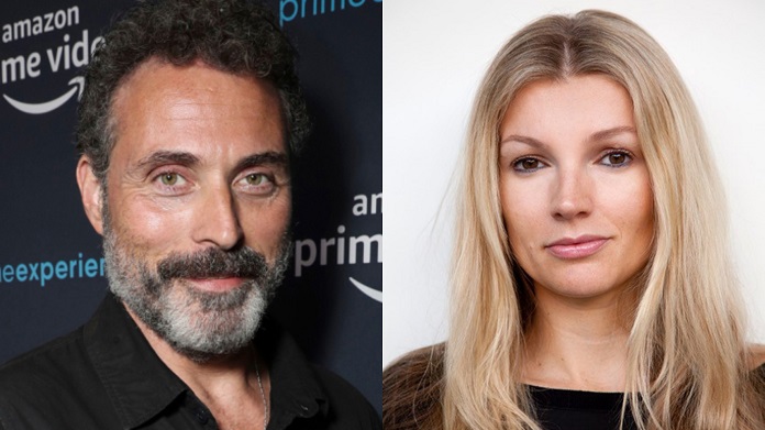  Rufus Sewell had a son with his ex-wife, Amy Gardner. 