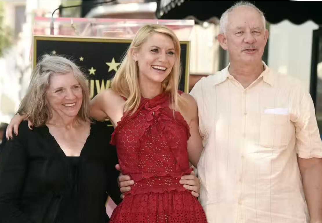 Claire Danes with her father and mother. 