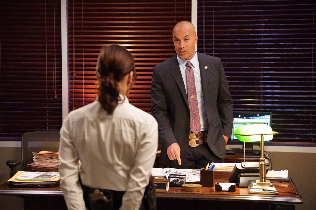 Coby Bell as Larry James in the television series 'Walker.' 