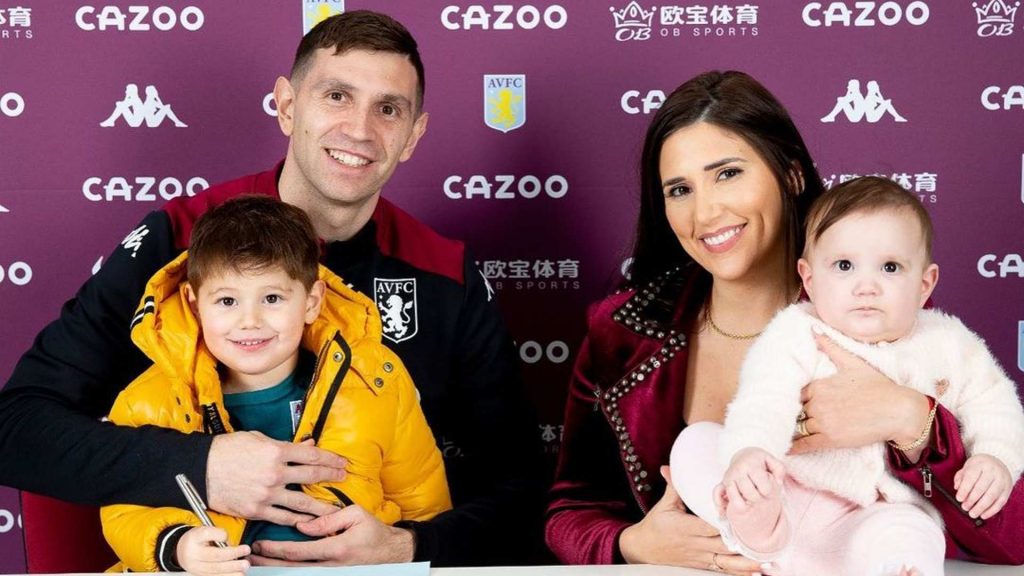Emiliano Martinez with his wife and children.