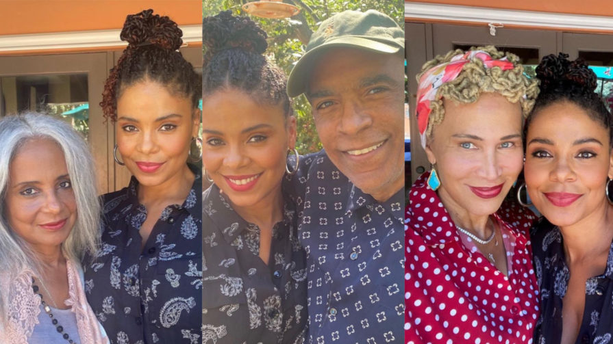 Sanaa Lathan with her mother, father and stepmother in a family event.