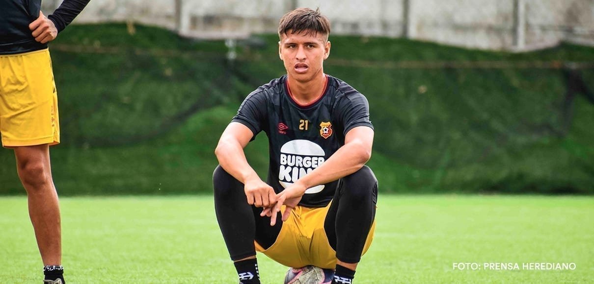 Anthony Contreras during a football training.
