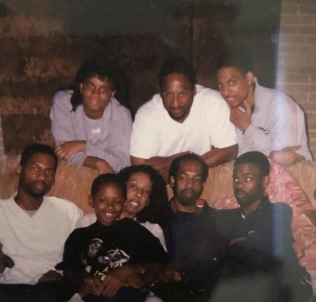 Chris Rock with all of his siblings