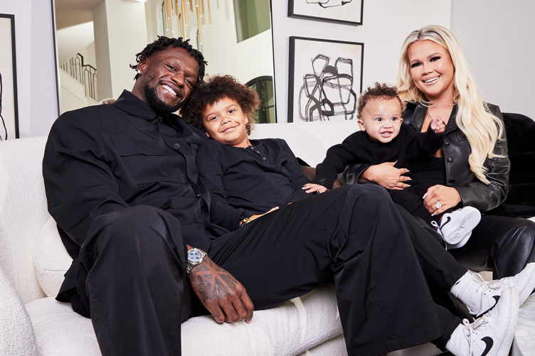 Julius Randle with his wife and children.