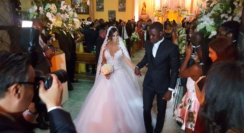 Joel Campbell and Maria Cascante during their wedding. 