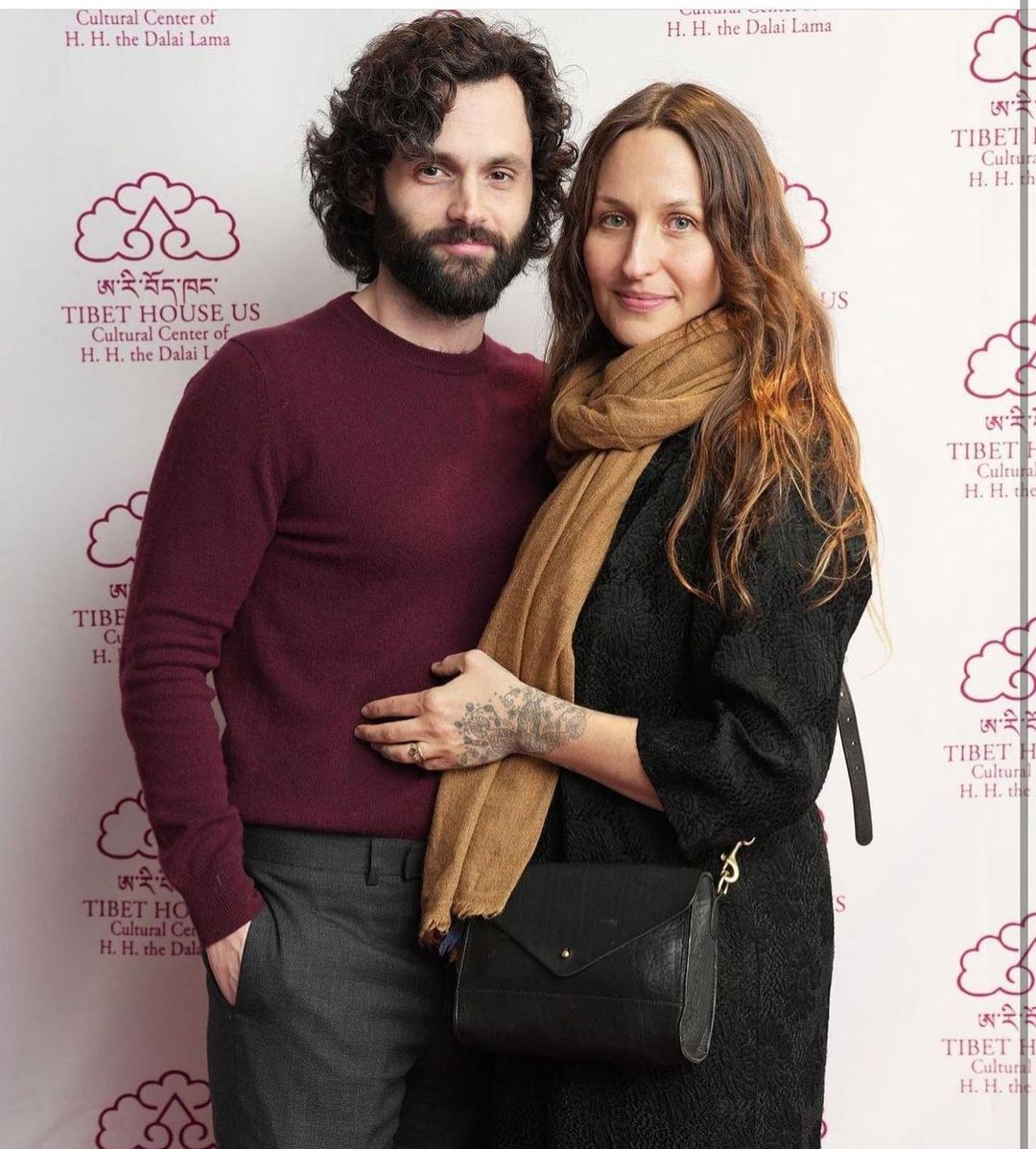 Penn Badgley pictured together with his wife Domino Kirke in 2023.