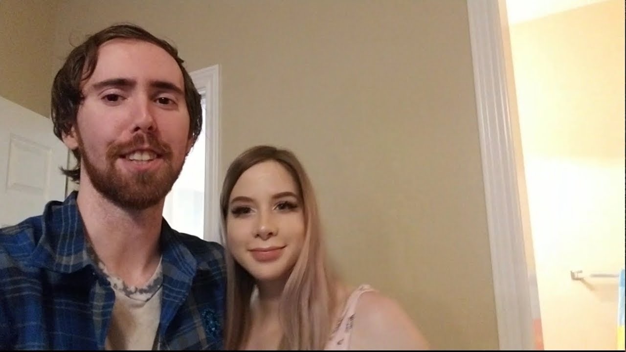 Asmongold and Pink Sparkels streamed together on Twitch when they dated