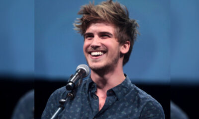 Is Joey Graceffa Gay? His Sexuality, Boyfriend, and Dating Life