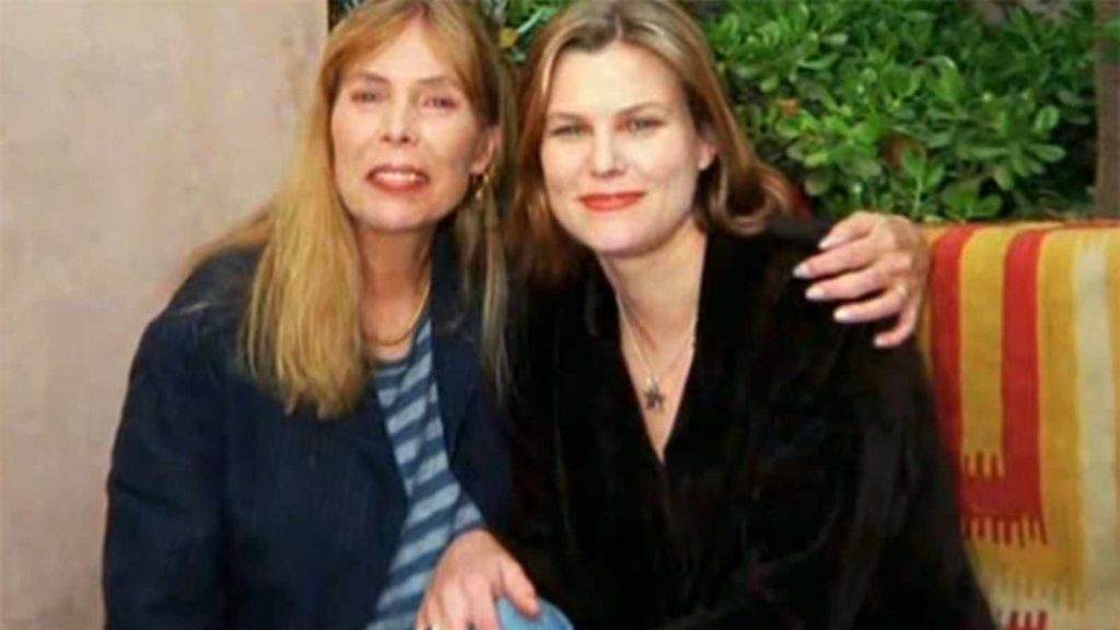 Joni Mitchell and her daughter.