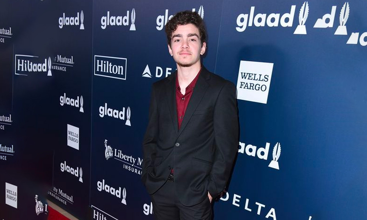 Actor Elliot Fletcher Seems to Be in a Relationship with His Career rather than His Partner