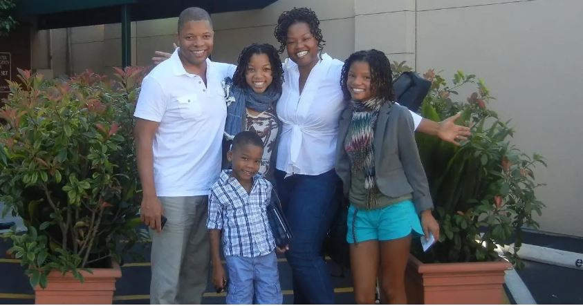 Halle Bailey with her parents and siblings.
