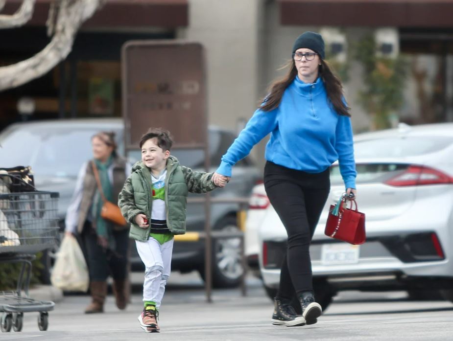Jennifer Love Hewitt with her second son
