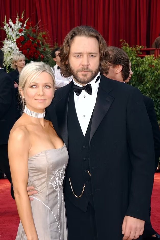 Russell Crowe with his ex-wife Danielle Spencer at the 2002 Oscars