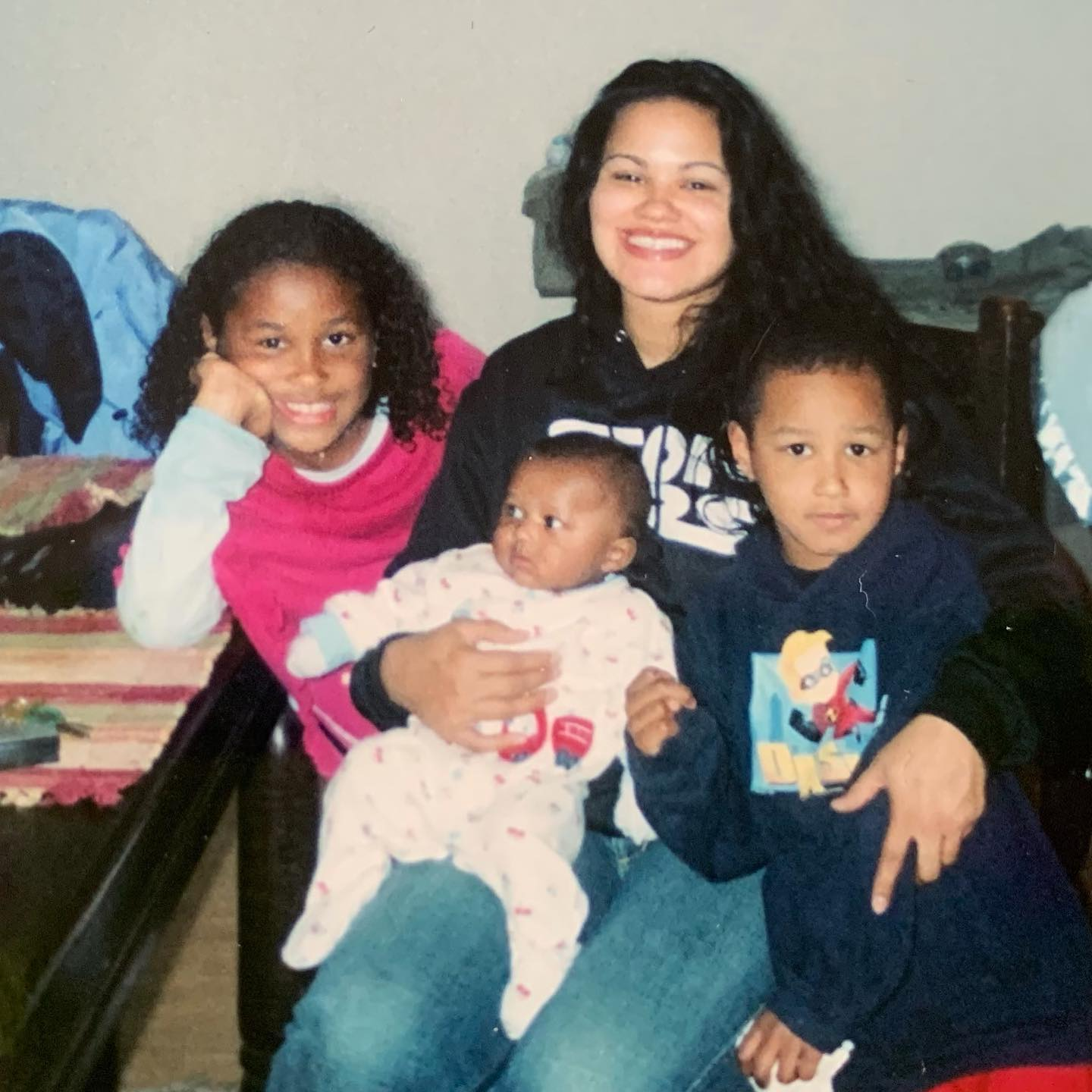 Odom kids with their mother Liza Morales  