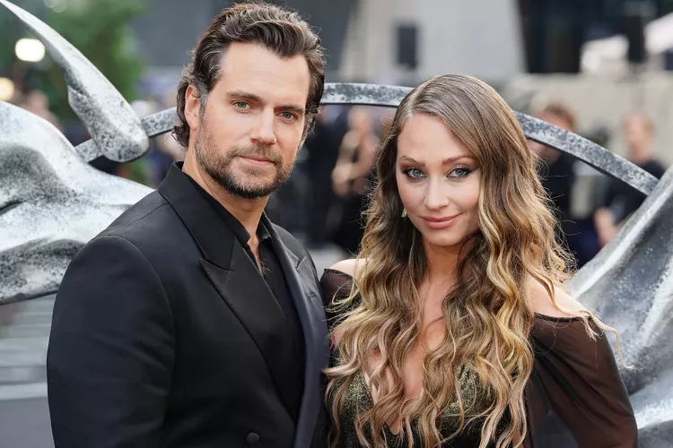 Henry Cavill and his girlfriend Natalie Viscuso at the red carpet premiere of 'The Witcher' Season 3