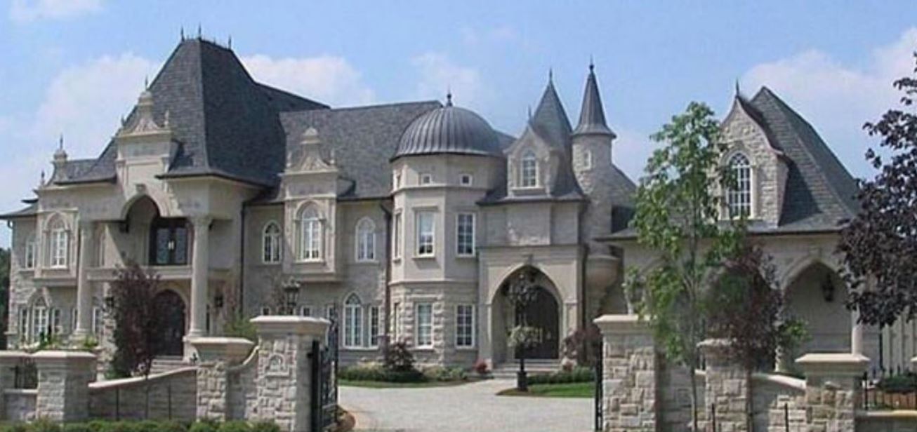 Jim Caviezel's villa at Mount Vernon, Washington, United States