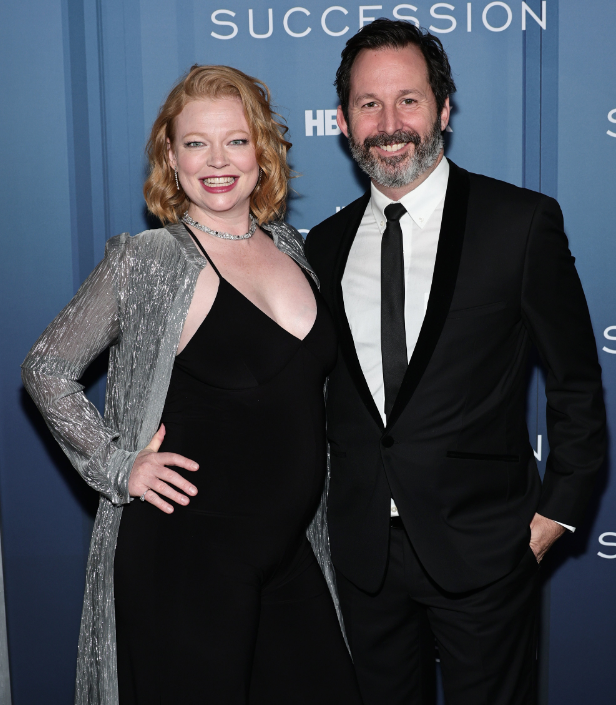 Sarah Snook with her husband Dave Lawson and a pregnant belly