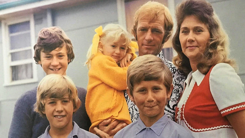 Paul Hogan with his first wife Noelene Edwards and children