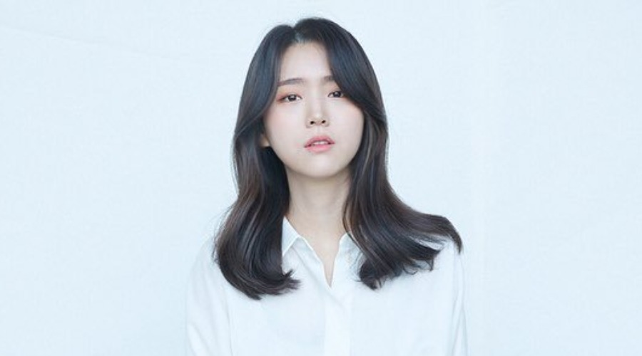 Kim Ji-Eun is a rising actress in the South Korean entertainment industry