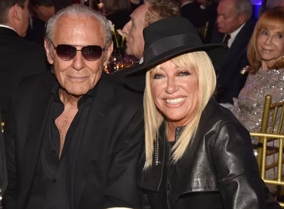 Suzanne Somers and her husband Alan Hamel maintain the same charm in their relationship. 