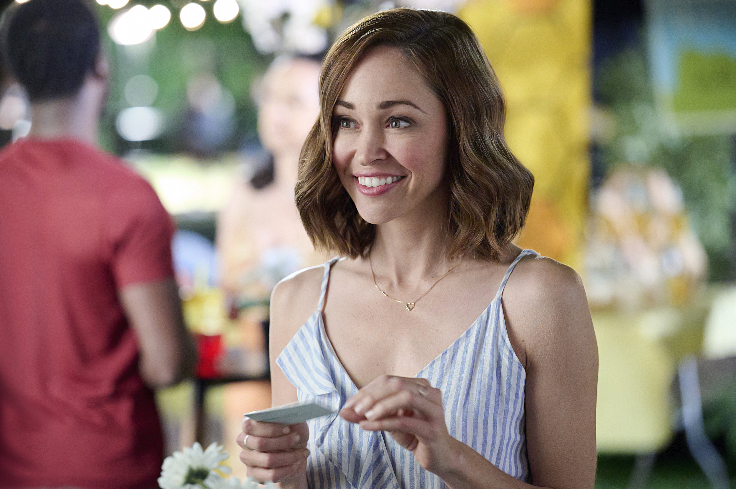 Autumn Reeser maintains a petite and slim figure for her roles