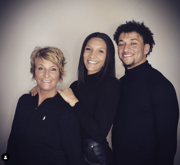 Evan Engram with his mother and sister 